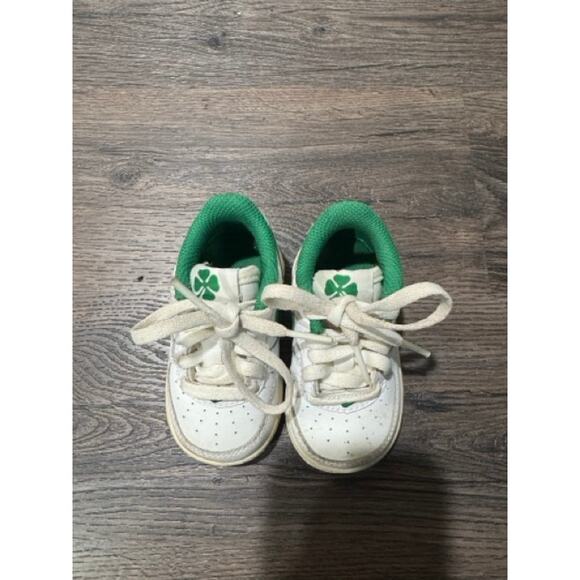 Nike Air Force 1 Toddler 4C White Green Lucky Charm Sneakers - Picture 1 of 6